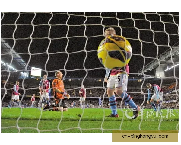 切尔西2627主场亮蓝黄狮新装 切尔西2627主场亮蓝黄狮新装